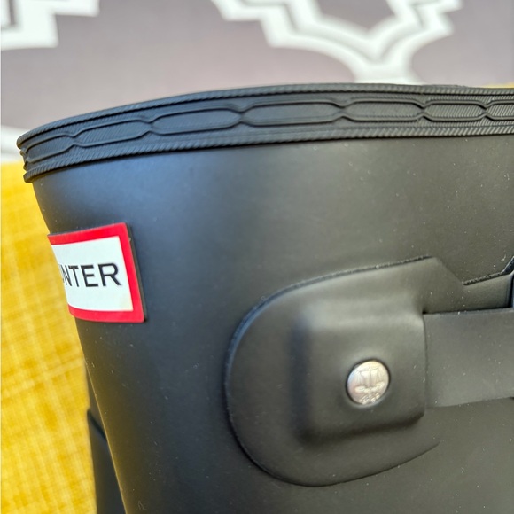 Hunter Classic Black Boots - Picture 5 of 12